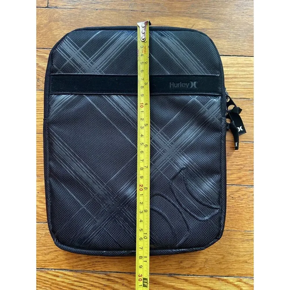 HURLEY Black Plaid Padded Zippered Tablet Sleeve